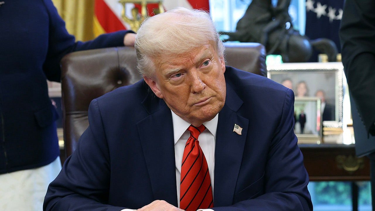 Judge blocks Trump order that removes union rights from federal workers